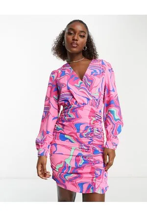 Pieces® Vestito corto con stampa astratta, scollo a V e dettaglio arricciato