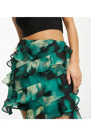 ASOS Petite - Minigonna in chiffon con stampa astratta e volant