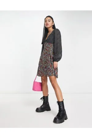New Look Vestito corto con scollo a cuore e maniche lunghe a fiori con stampa mista