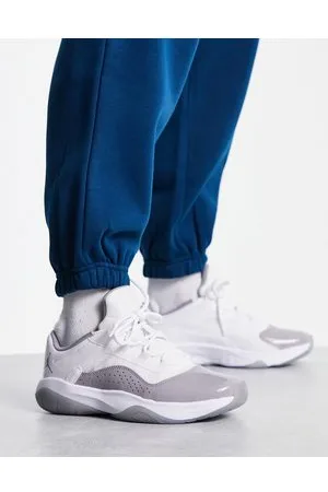 Jordan AJ11 CMFT - Sneakers basse bianche e grigie