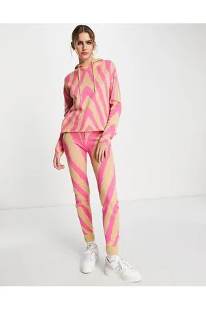 Gianni Feraud Joggers in maglia rosa con stampa astratta in coordinato