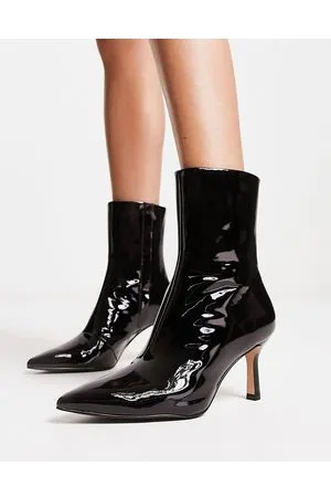 & OTHER STORIES Stivaletti in pelle nera verniciata e tacco a stiletto