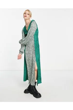 VIOLET ROMANCE Vestito midi con scollo a V in raso con stampa mista a fiori e animalier
