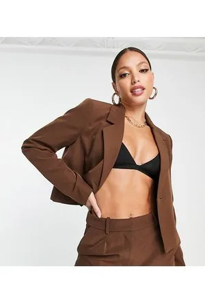 VERO MODA Aware - Blazer da abito corto sartoriale aperto sul retro