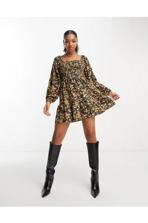 Miss Selfridge Vestito corto arricciato a maniche lunghe a sbuffo con stampa a fiorellini