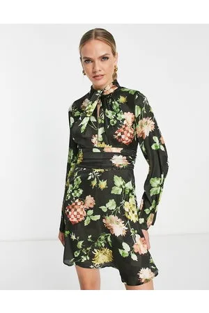 ASOS Vestito corto accollato con stampa a fiori pixellata e incrocio sul davanti