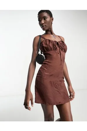 Heartbreak Vestito corto in raso jacquard marrone cioccolato con spalline sottili