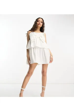 Pieces® Esclusiva - Bride To Be - Vestito corto con spalline sottili e fiocco