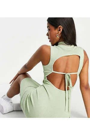 Missguided Vestito midi accollato aperto dietro salvia a coste in coordinato