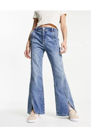 Urban Revivo Jeans a zampa con cuciture a vista e spacco sul davanti