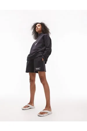 Topshop Joggers corti premium navy con ricamo New York in coordinato