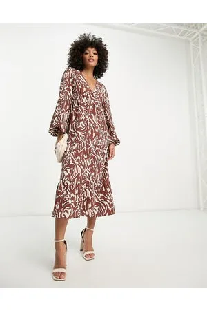 Pretty Lavish Vestito grembiule con gonna al polpaccio marrone astratto zebrato
