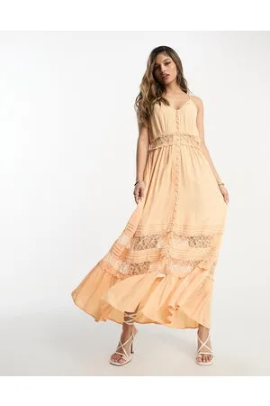 Y.A.S Vestito lungo con spalline sottili color albicocca con inserti in pizzo