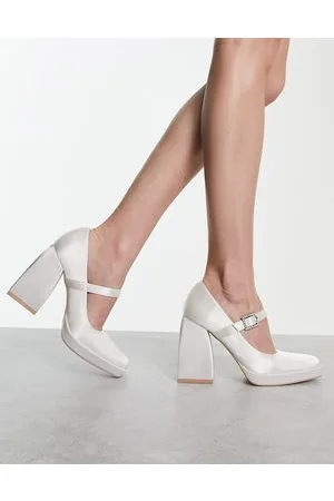 Be Mine Adryn - Scarpe in raso color avorio con punta squadrata