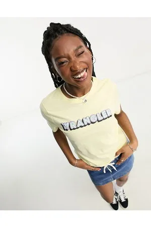 Wrangler T-shirt color vaniglia francese con logo sul retro