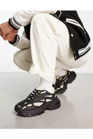 ASOS Sneakers nere con suola sagomata spessa