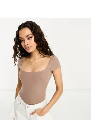 Miss Selfridge Petite - Body con scollo squadrato color caffellatte a coste