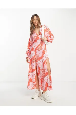 ASOS Donna Vestiti lunghi - Vestito lungo con scollo profondo e maniche ad ali di pipistrello con stampa combinata rosa