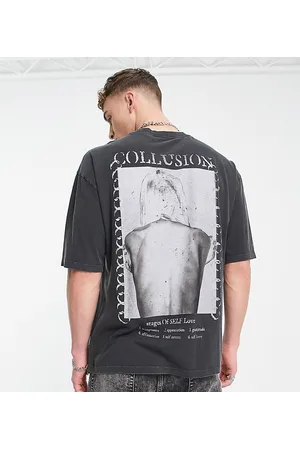 COLLUSION Uomo T-shirt - T-shirt nero slavato con stampa fotografica "Self Love" sul retro