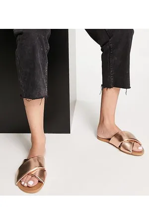 ASOS Wide Fit - Flock - Sandali bassi imbottiti rosa a pianta larga