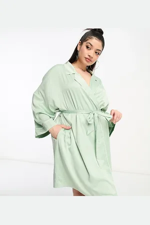 Chelsea Peers Plus - Vestaglia stile kimono da damigella tenue con polsini in pizzo