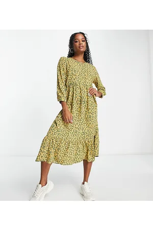 Glamorous Vestito grembiule lungo a maniche lunghe verde con margherite
