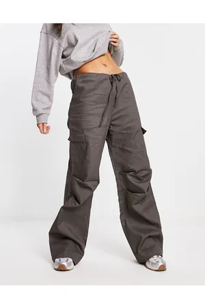 Bailey Rose Pantaloni cargo multitasche grigi