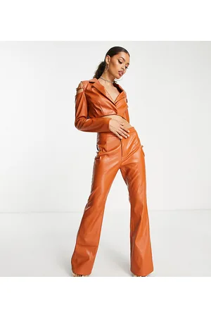 Simmi Clothing Simmi Petite - Pantaloni a zampa color ruggine con cut-out in coordinato