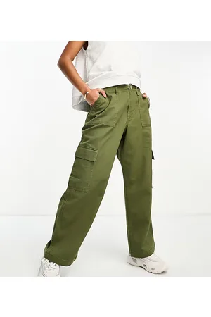 River Island Pantaloni cargo multitasche dritti kaki