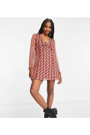 Topshop Vestito da giorno corto in rete e bianco con fondo ondulato