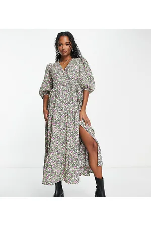 Glamorous Vestito a portafoglio lungo a balze con stampa a fiori viola