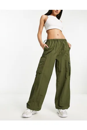 Sixth June Pantaloni kaki in ripstop stile paracadutista con tasche sul retro e ricami