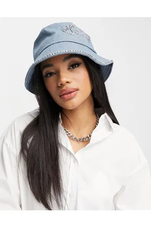 Madein. Cappello da pescatore in denim decorato con farfalle