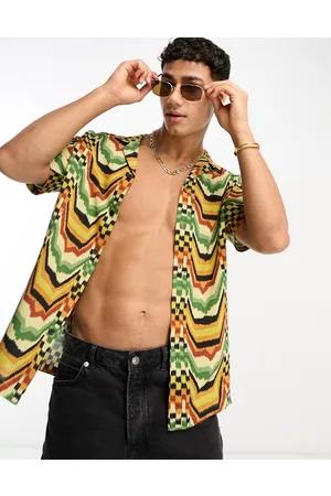 New Look Camicia con rever e stampa distorta