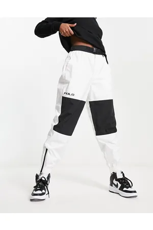 Ralph Lauren Pantaloni sportivi multitasche con fondo elasticizzato bianchi e neri
