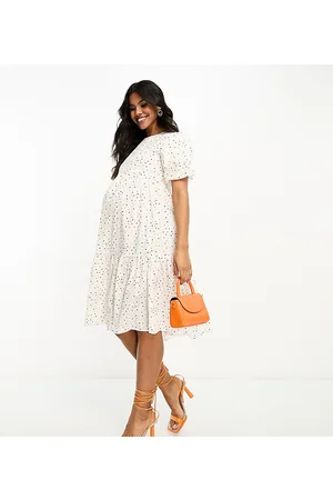 Glamorous Vestito grembiule a maniche corte e a balze a pois multicolore con laccio sul retro