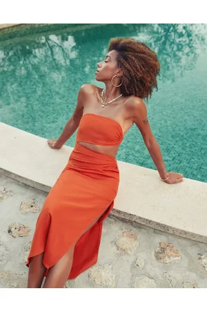 4th & Reckless X Amaka Hamelijnck - Sunset - Vestito estivo midi a fascia acceso asimmetrico con cut-out