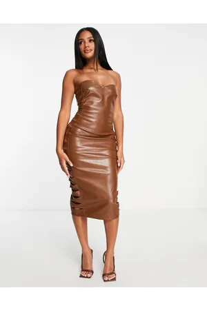 Missyempire Vestito midi a fascia marrone in pelle sintetica con cut-out