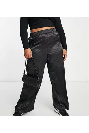 New Look New Look Curve - Pantaloni con fondo ampio in raso neri in coordinato