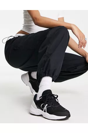 Calvin Klein Sneakers da tennis rétro nere con logo a monogramma