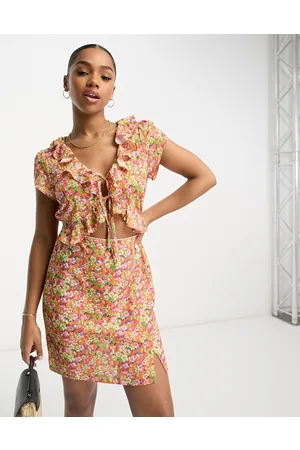 ASOS Vestito da giorno corto arancione a fiori con volant sul corpetto e finiture in pizzo