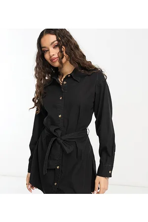 ASOS ASOS DESIGN Petite - Vestito corto in denim nero con cintura
