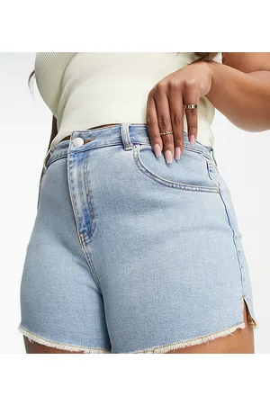 Simply Be Pantaloncini di jeans lavaggio chiaro con fondo sfrangiato