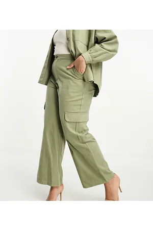 In The Style X Gemma Atkinson - Pantaloni cargo multitasche kaki in coordinato