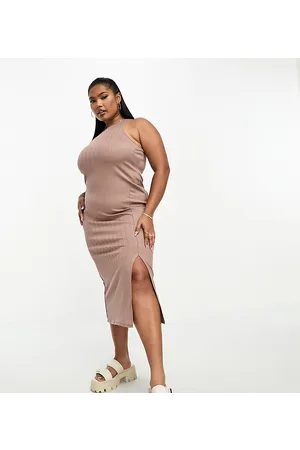 River Island Vestito midi fasciante color visone a coste con scollo a vogatore