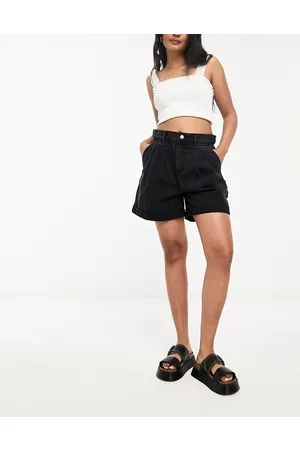 Urban Revivo Pantaloncini a vita alta neri