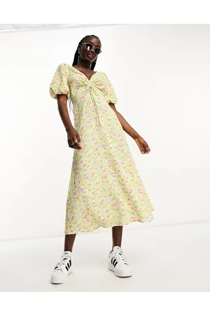 New Look Vestito midi a fiori multicolore con maniche a sbuffo