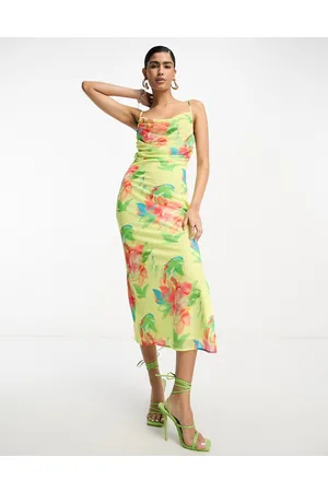 Pretty Lavish Vestito limone a fiori con scollo ad anello, spacco e gonna al polpaccio