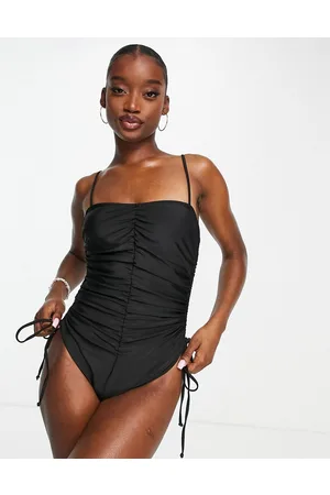 Love & Other Things Costume da bagno con fianchi arricciati con laccetti