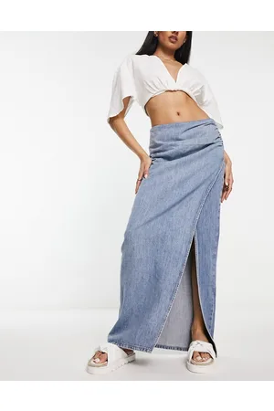 Urban Revivo Gonna lunga in denim avvolgente